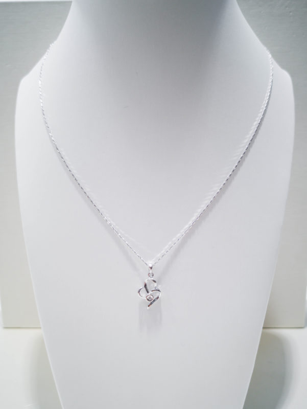 Triple Petals Diamonds Pendant
