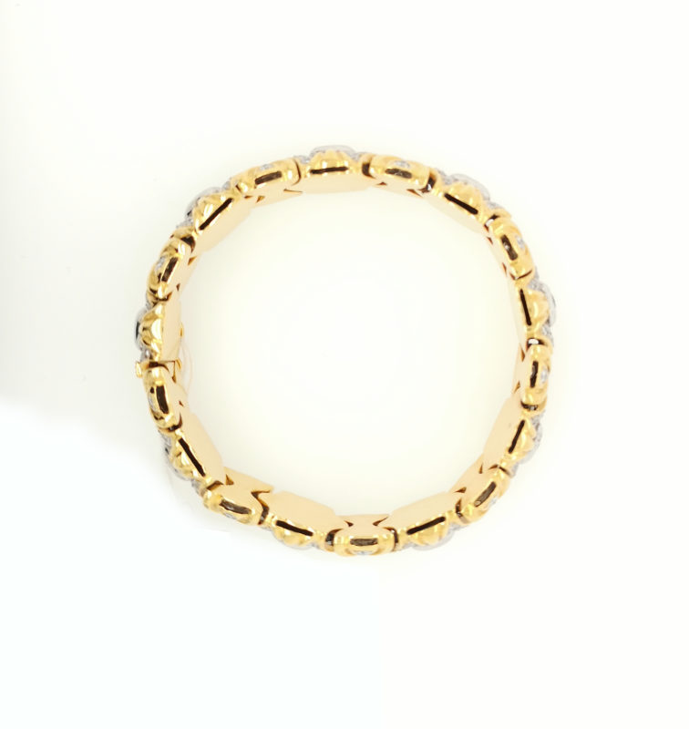 Vintage Yellow Gold Motif Bracelet - Image 3