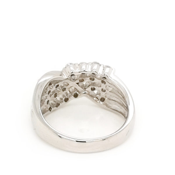 18K White Gold Diamond Ring - Image 3