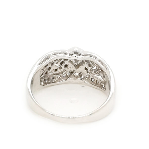 18K White Gold Diamond Ring - Image 3