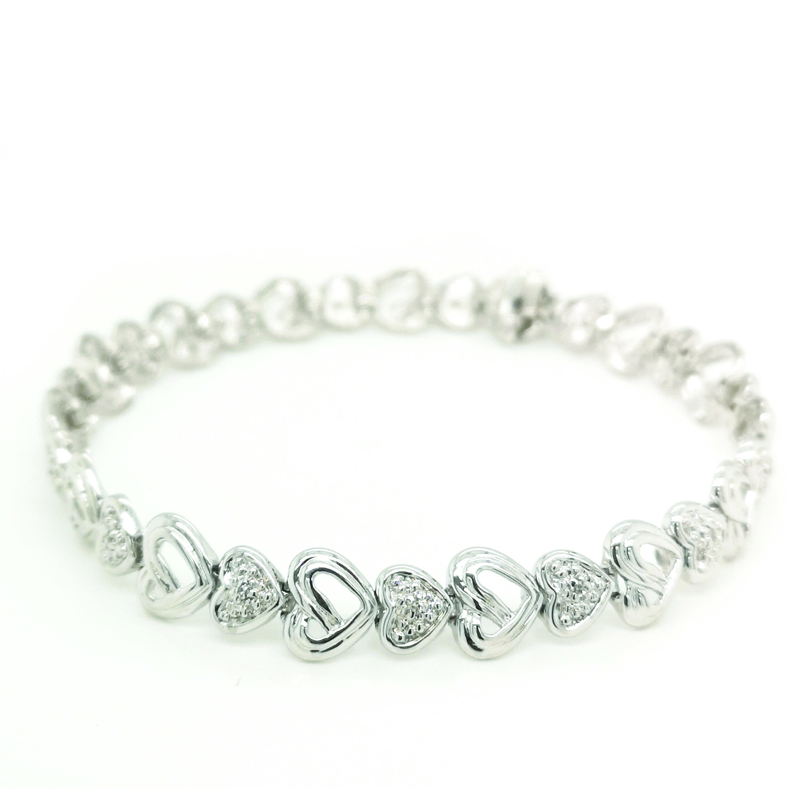 18K White Gold Diamond Hearts Bracelet ValueMax Jewellery