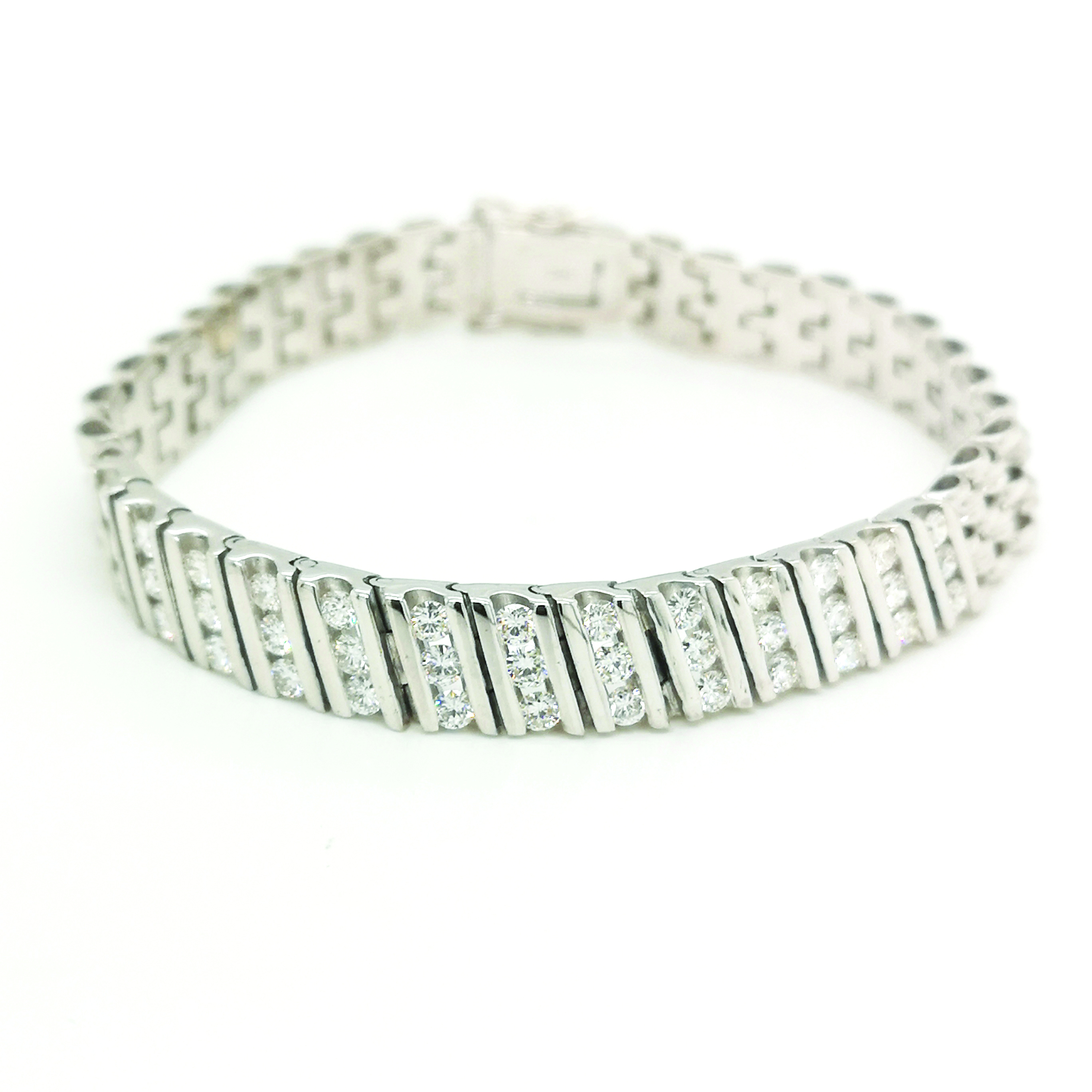 18K White Gold Diamond Bracelet – ValueMax Jewellery