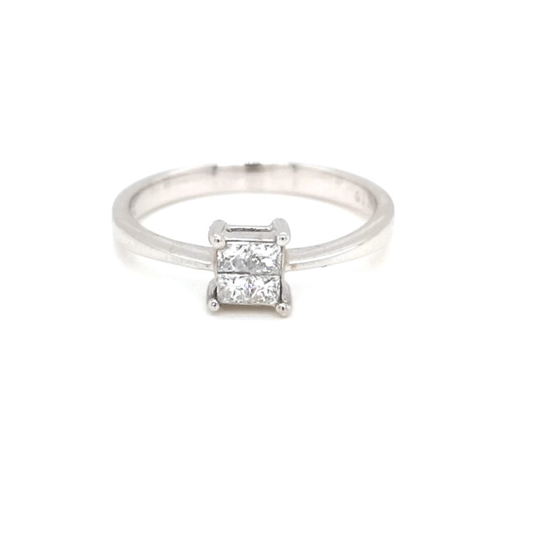 18K White Gold Diamond Ring
