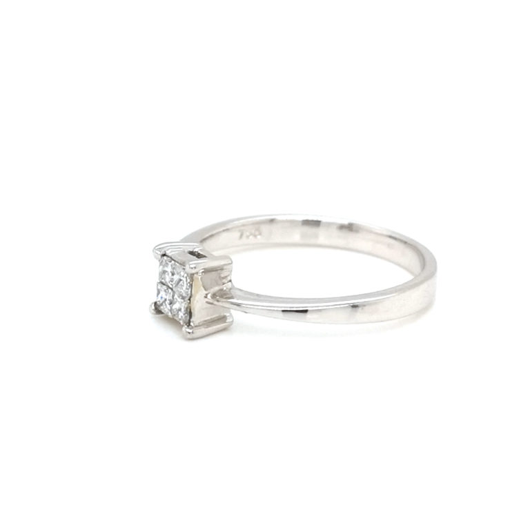 18K White Gold Diamond Ring - Image 2