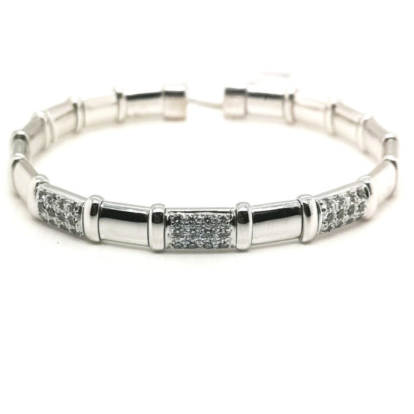 18K White Gold Diamond Bangle
