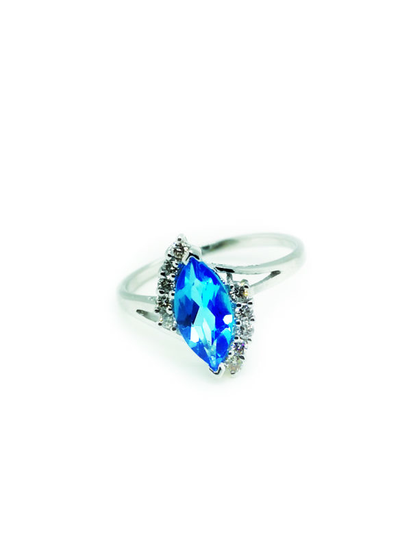 18K White Gold Diamond Blue Topaz Ring