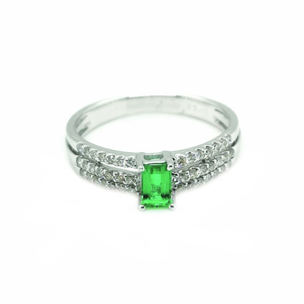 18K White Gold Diamond Emerald Ring