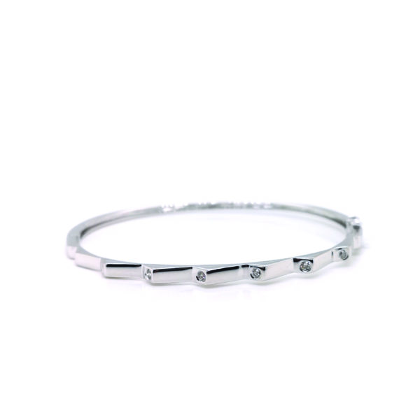 18K White Gold Diamond Bangle