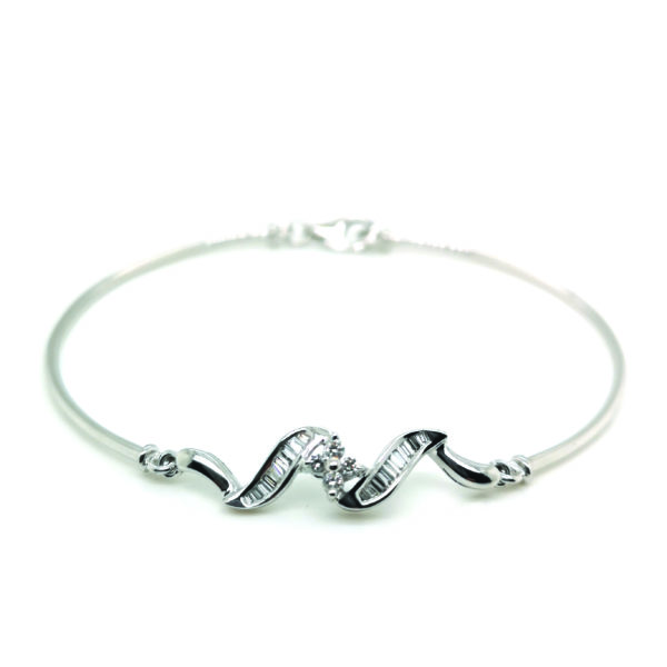 18K White Gold Diamond Bangle
