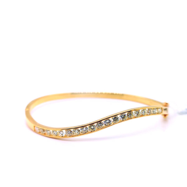 20K Yellow Gold Diamond Bangle