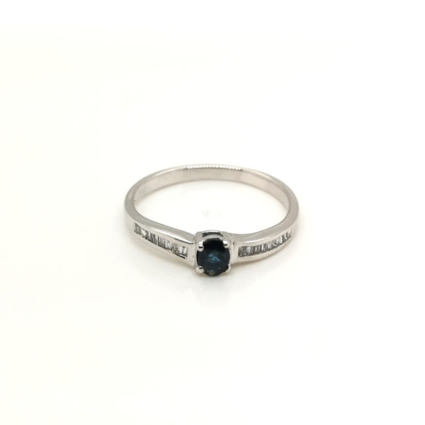 18K White Gold Blue Sapphire Diamond Ring
