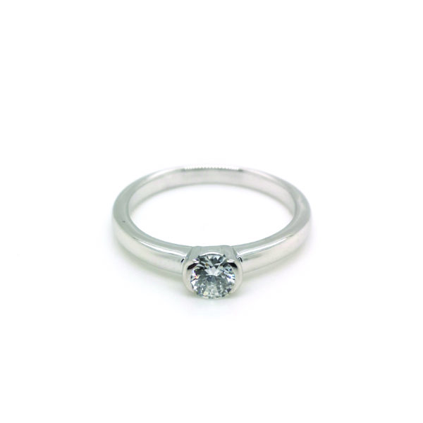 PT900 Diamond Ring