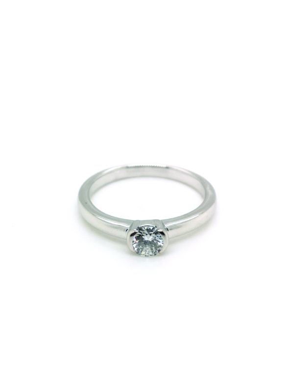 PT900 Diamond Ring