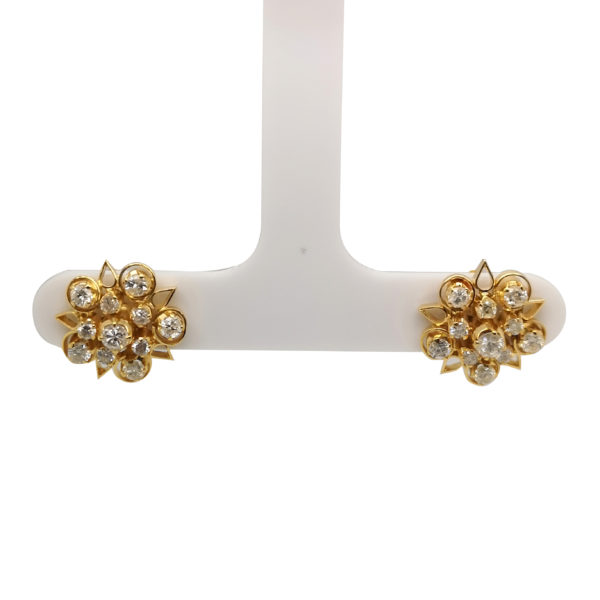 18K Yellow Gold Diamond Earstud