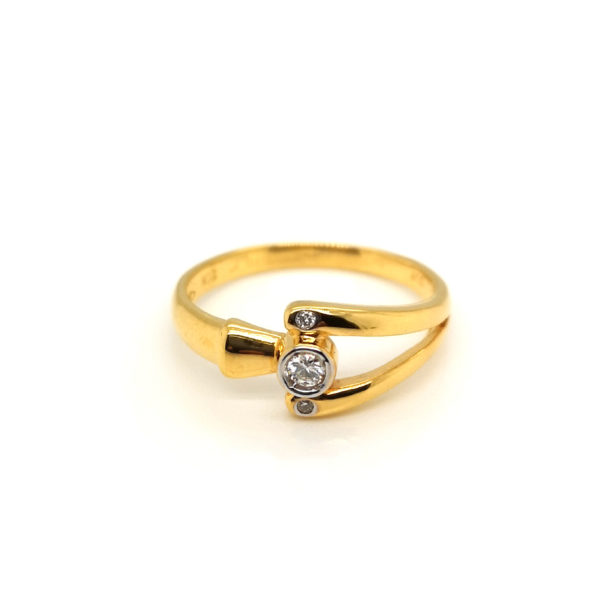 20K Yellow Gold Diamond Ring