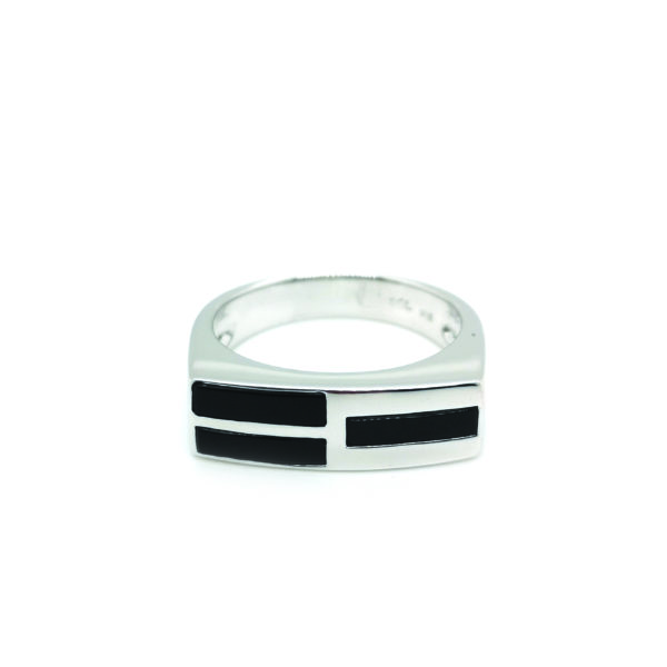 18K White Gold Onyx Ring