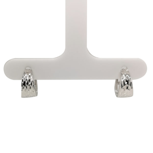 18K White Gold Loop Earring