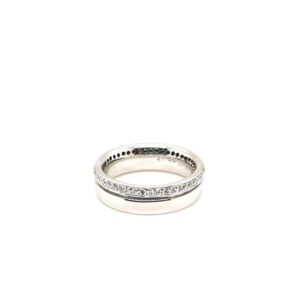 Silver/Platinum Diamond Ring