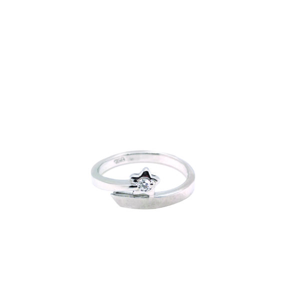 18K White Gold Diamond Ring