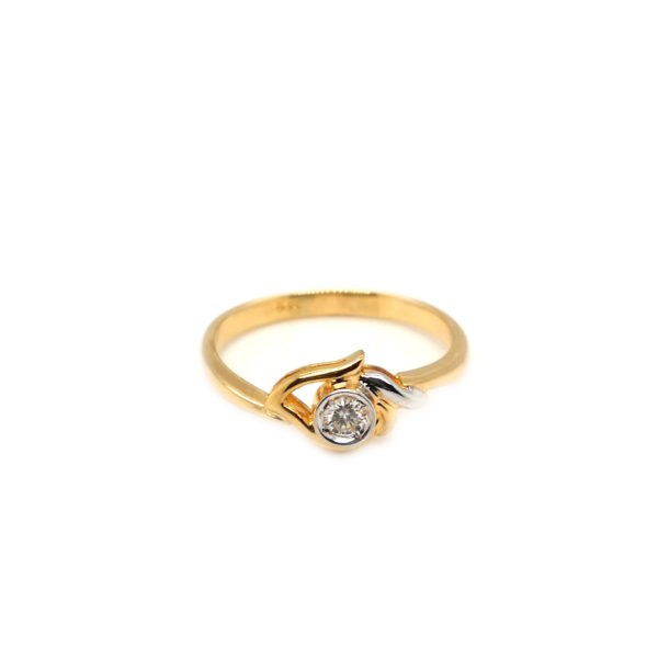 20K Yellow Gold Diamond Ring