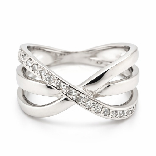 18K White Gold Diamond Ring