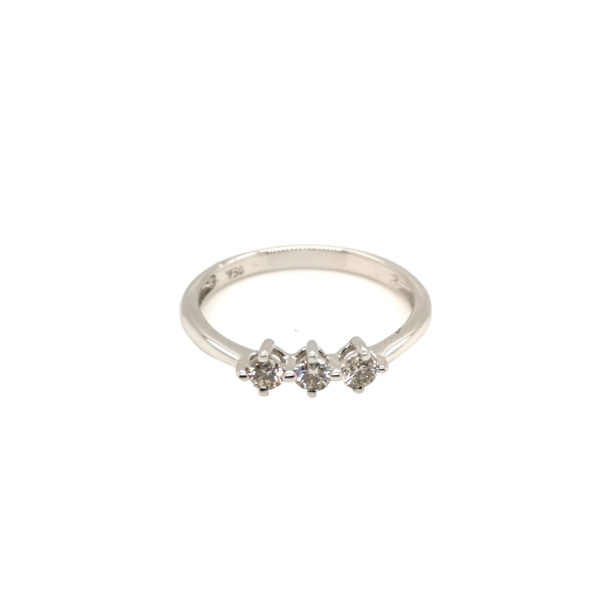 18K White Gold Diamond Ring