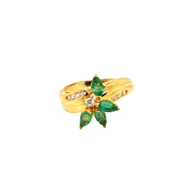 18K Yellow Gold Emerald Diamond Ring