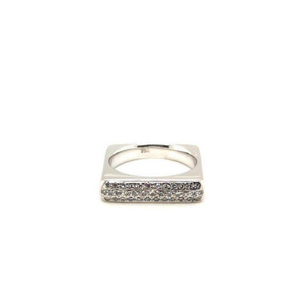 18K White Gold Diamond Ring
