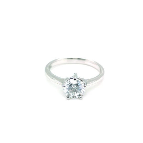 18K White Gold Diamond Ring