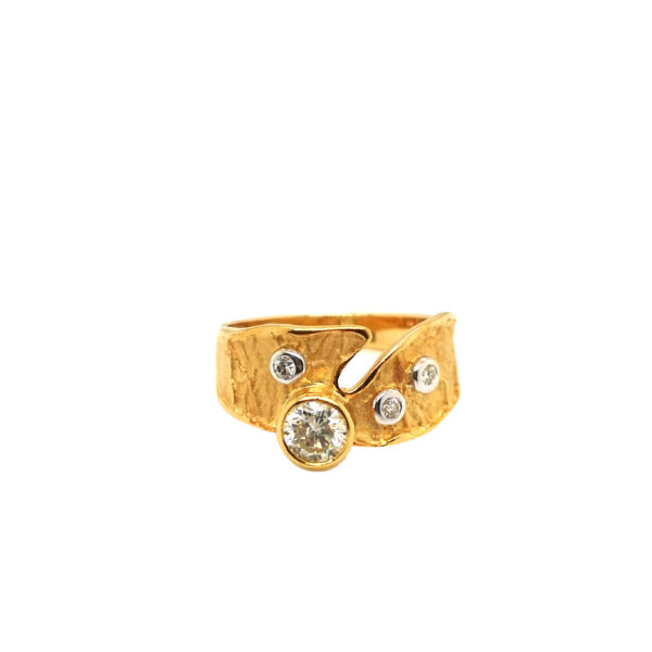 18K Yellow Gold Diamond Ring