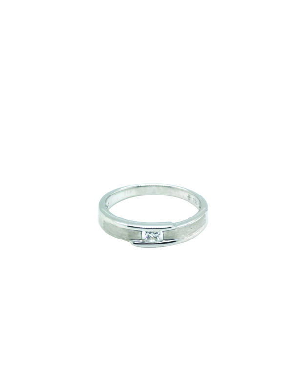 18K White Gold Diamond Ring