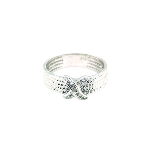 18K White Gold Diamond Ring