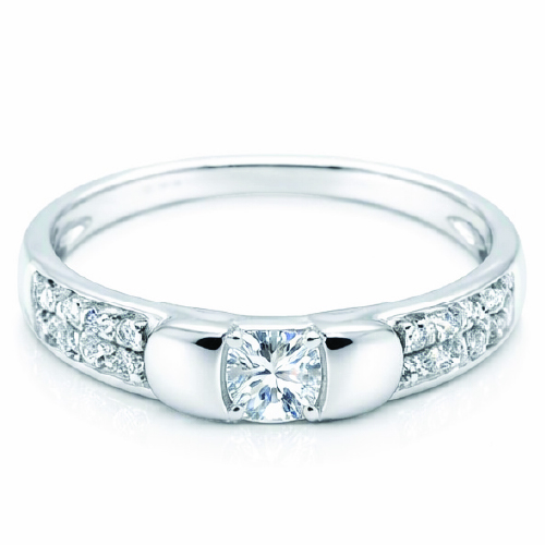 18K White Gold Diamond Ring