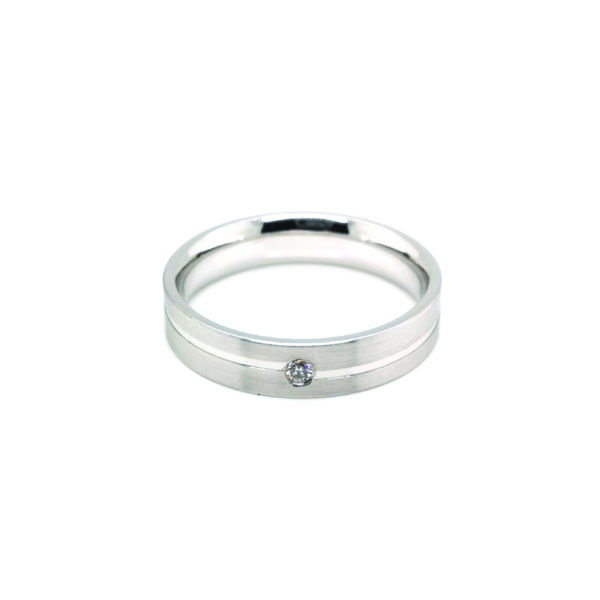 18K White Gold Diamond Ring