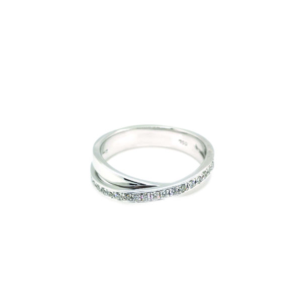 18K White Gold Diamond Ring