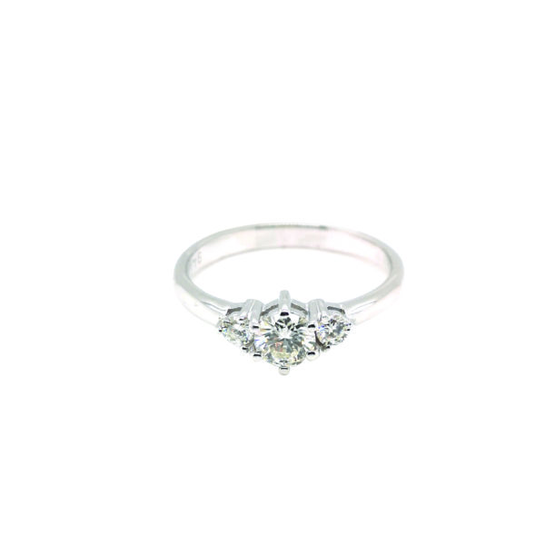 18K White Gold Diamond Ring