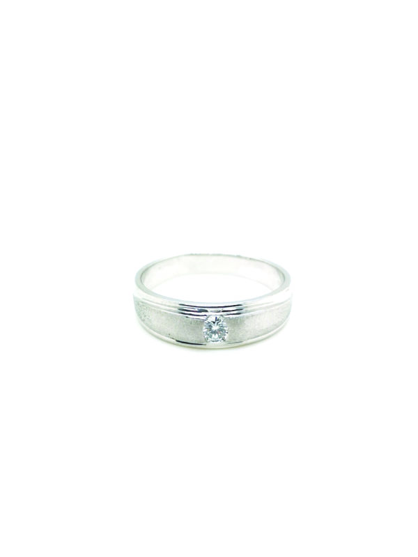 PT900 Diamond Ring