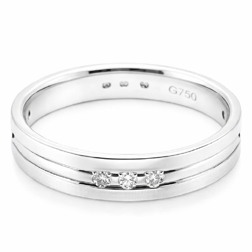 18K White Gold Diamond Ring