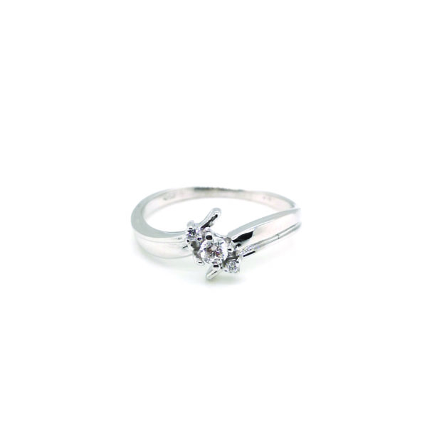 18K White Gold Diamond Ring