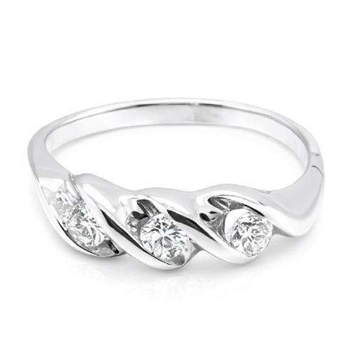 18K White Gold Diamond Ring