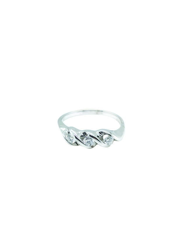 18K White Gold Diamond Ring