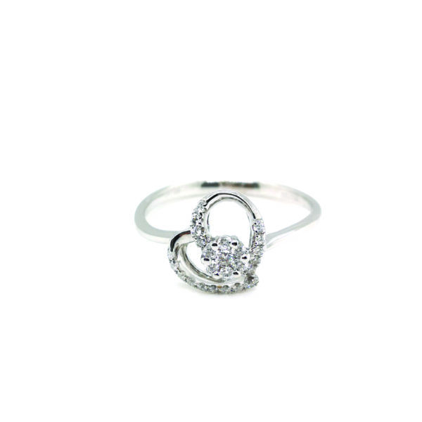 18K White Gold Diamond Ring