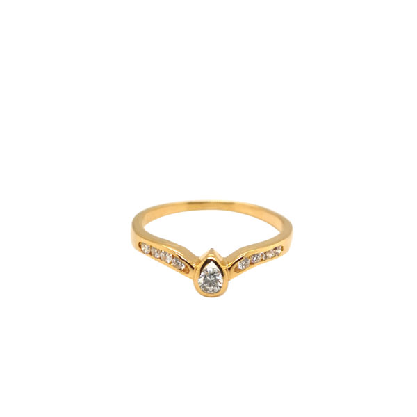 20K Yellow Gold Diamond Ring