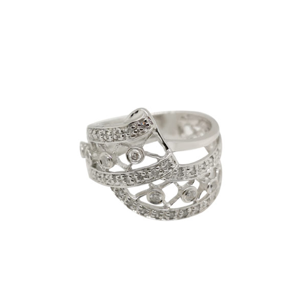 18K White Gold Diamond Ring