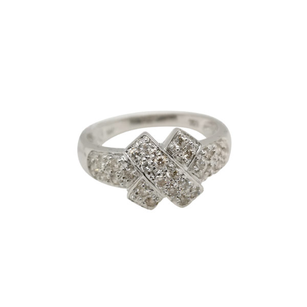 18K White Gold Diamond Ring