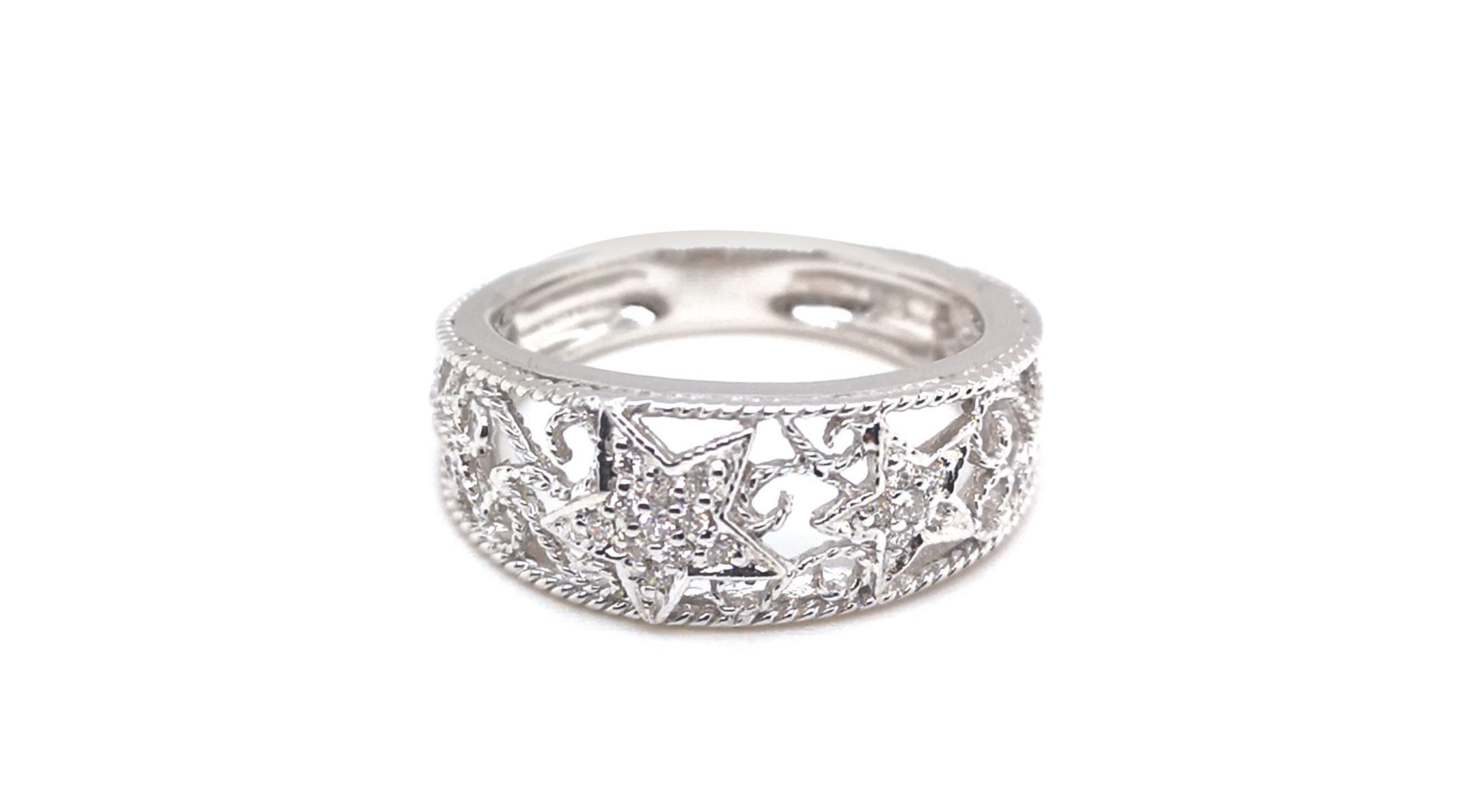 18K White Gold Diamond Ring