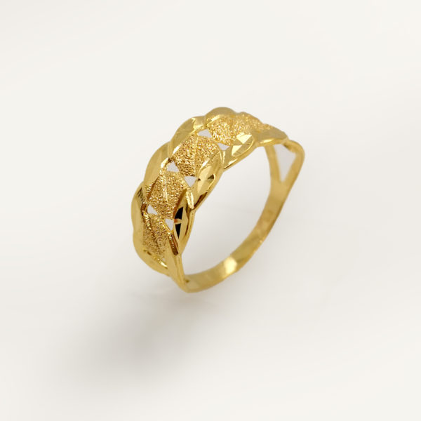 22K Gold Ladies Ring