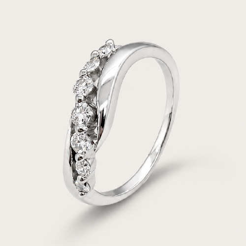 18K White Gold Diamond Ring
