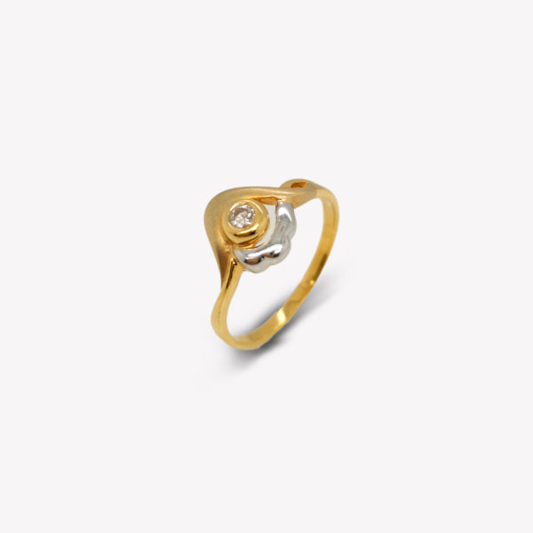 20K Yellow Gold Diamond Ring