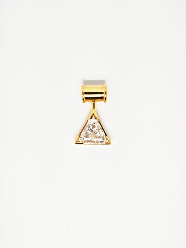 750 White Gold Diamond Pendant